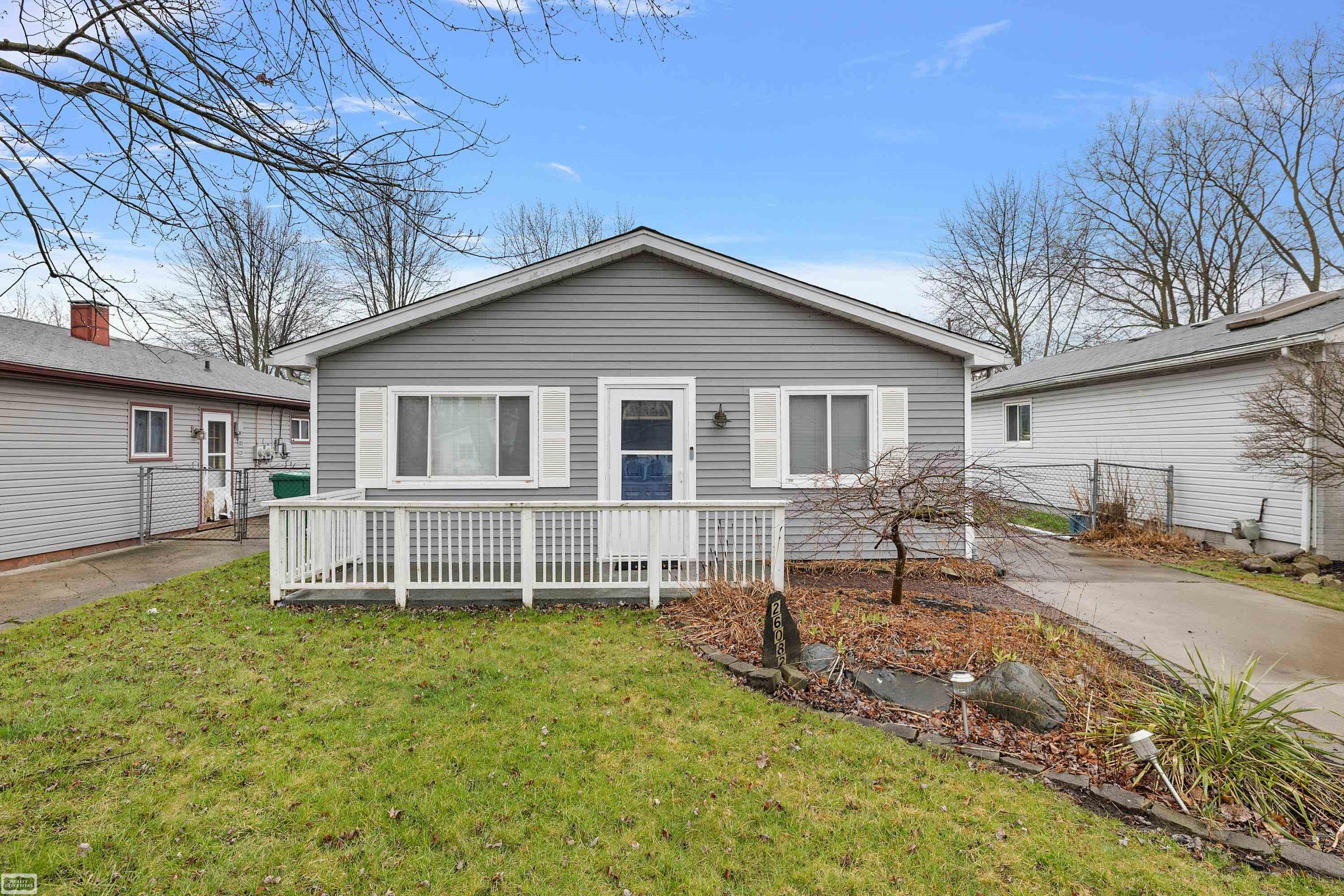 26082 Clear Street Harrison, MI 48045 - Photo 4 of 43