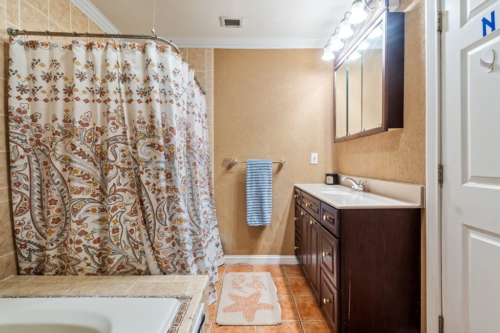 65 Fox Street West Springfield, MA 01089 - Photo 21 of 21 Gallery Image 21