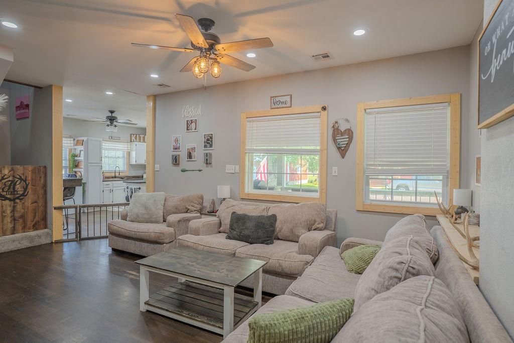 401 2nd Street Uniontown, KS 66779 - Photo 12 of 48