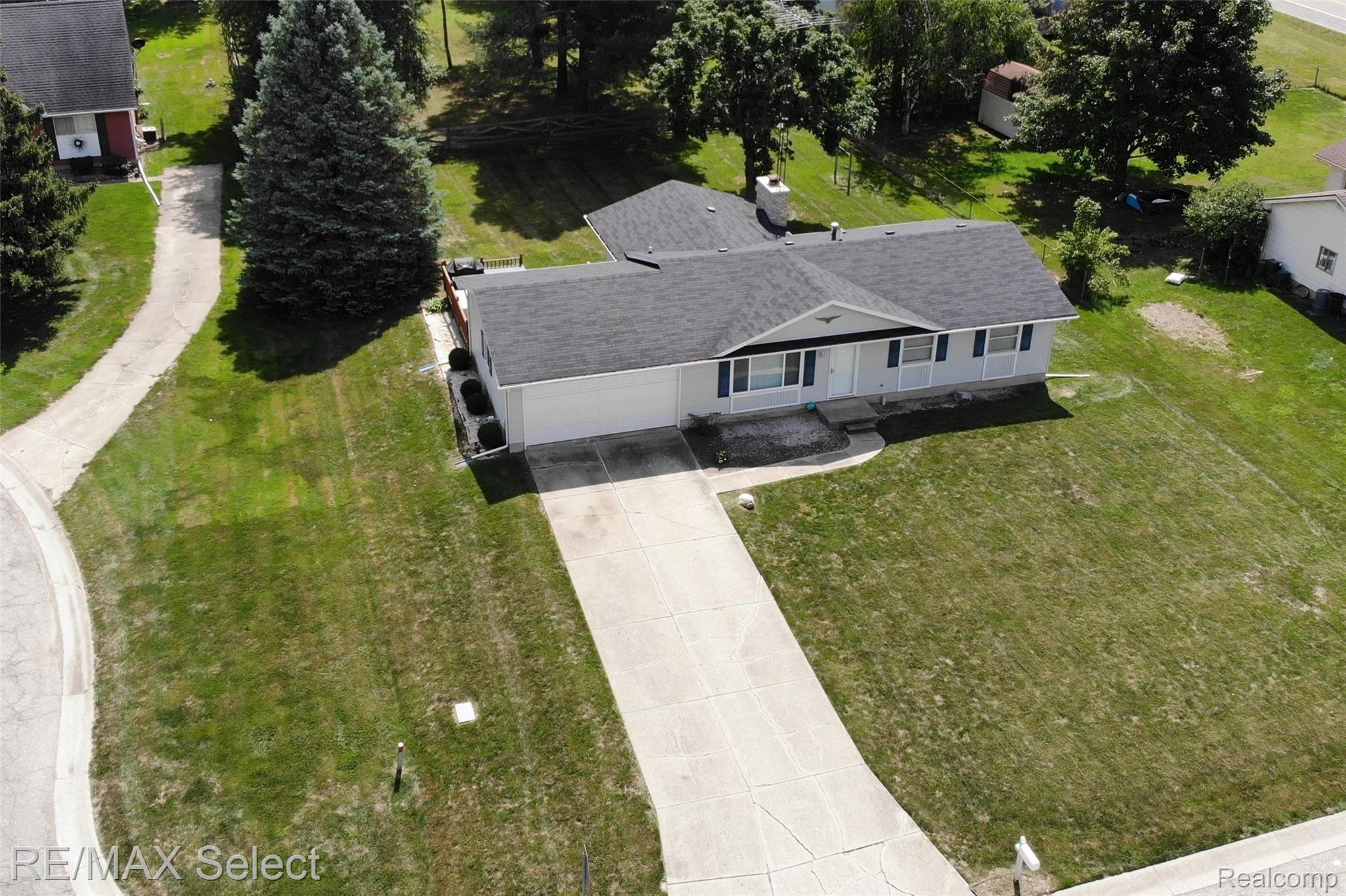 5410 Independence Colony Road Grand Blanc, MI 48439 - Photo 5 of 27 5410 Independence Colony Road 09.JPG