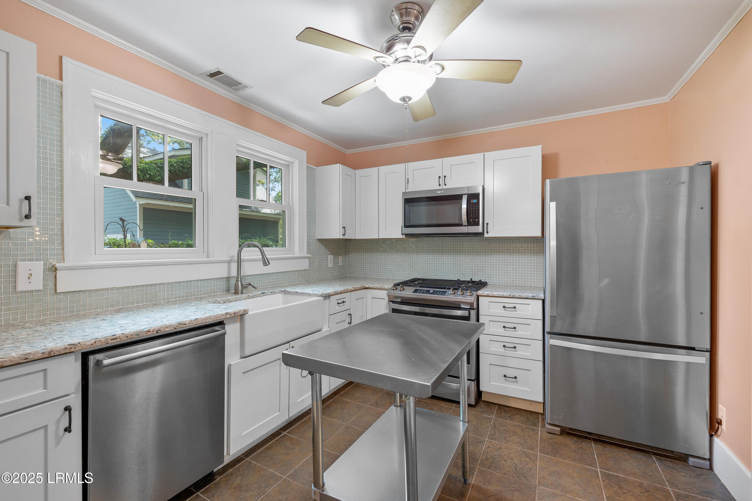 411 Heyward Street Beaufort, SC 29902 - Photo 12 of 44 Kitchen