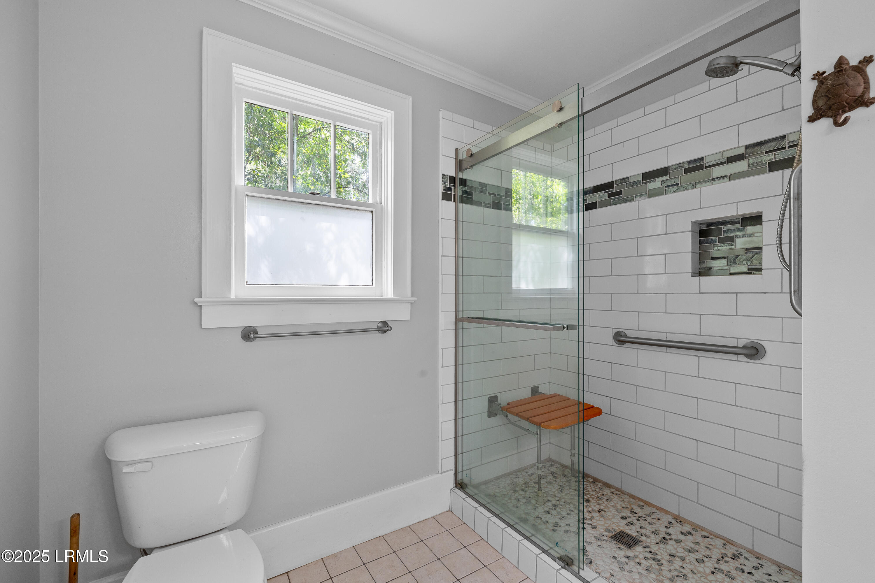 411 Heyward Street Beaufort, SC 29902 - Photo 20 of 44 Primary Bathroom