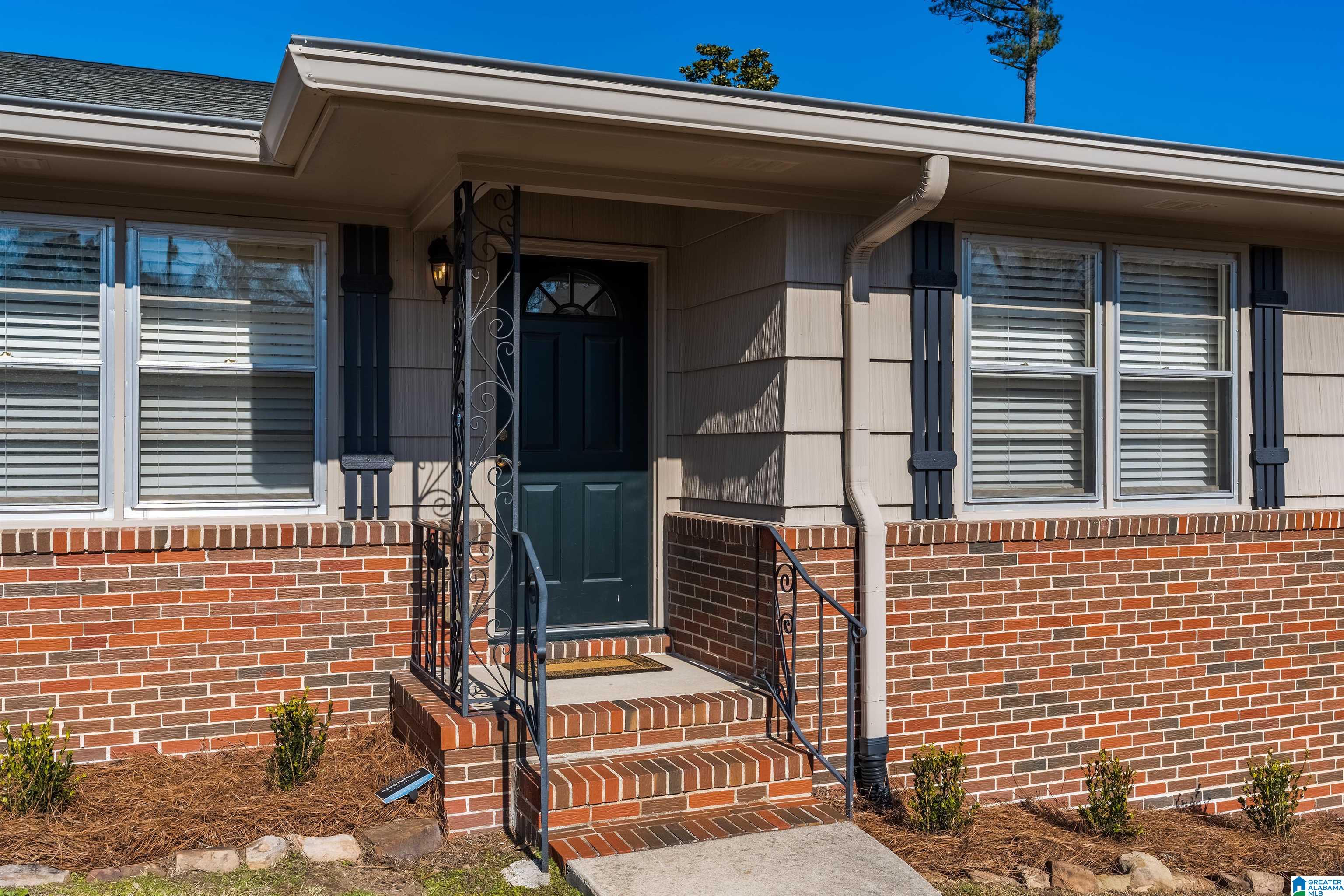 3128 Dolly Ridge Drive Birmingham, AL 35243 - Photo 5 of 40