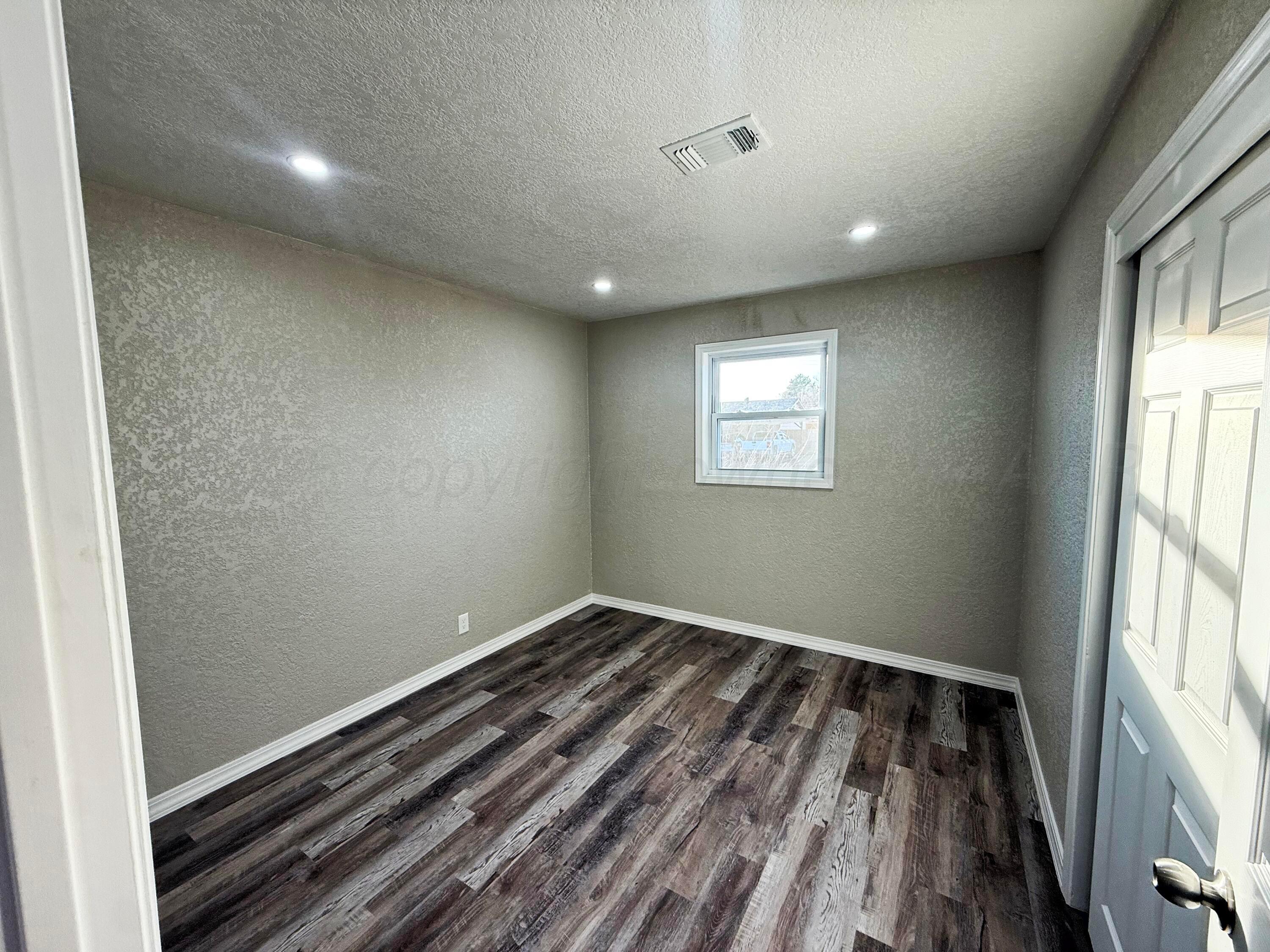 10 North Kentucky Street Perryton, TX 79070 - Photo 3 of 9 IMG_3151_easyHDR-enhance2