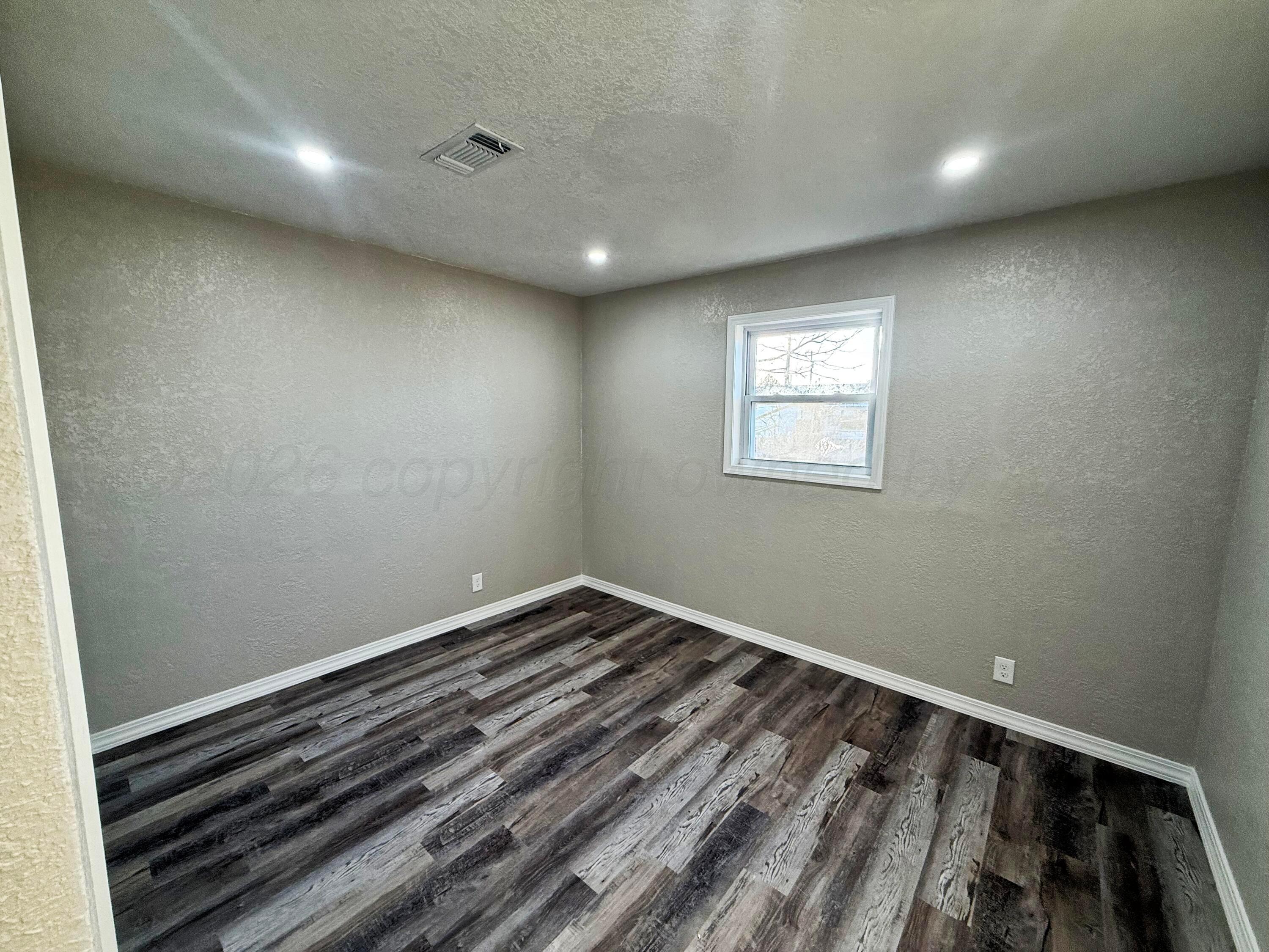 10 North Kentucky Street Perryton, TX 79070 - Photo 5 of 9 IMG_3156_easyHDR-enhance2