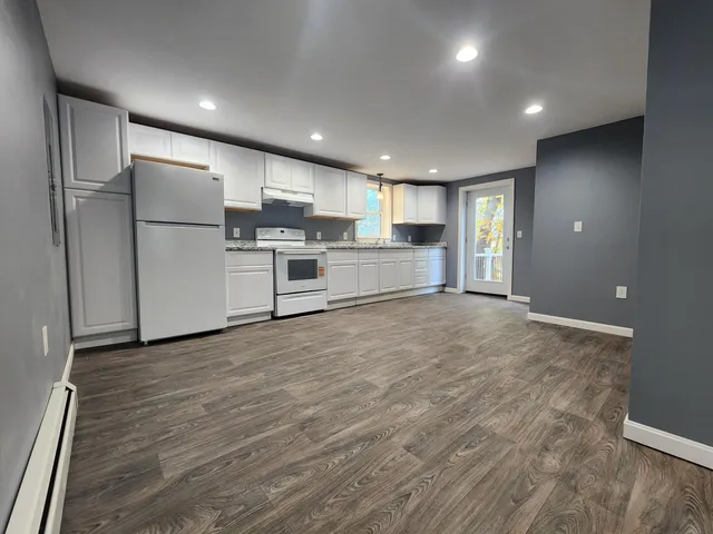 $224,900 | 105 South Alpine Street, Oakland, ME 04963