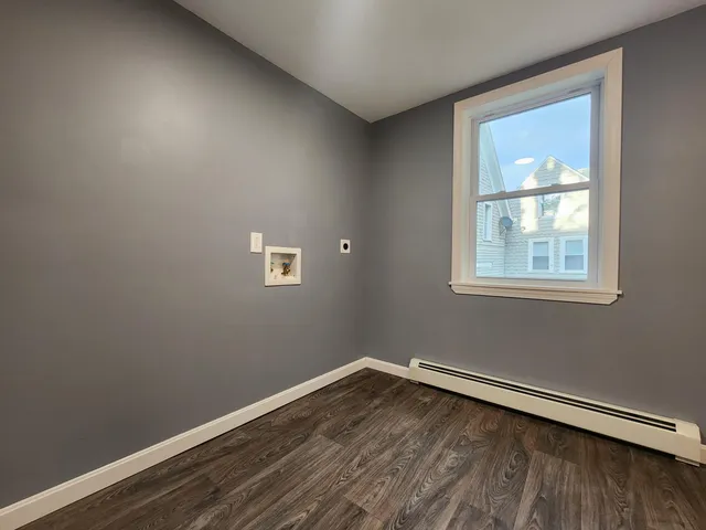 $224,900 | 105 South Alpine Street, Oakland, ME 04963