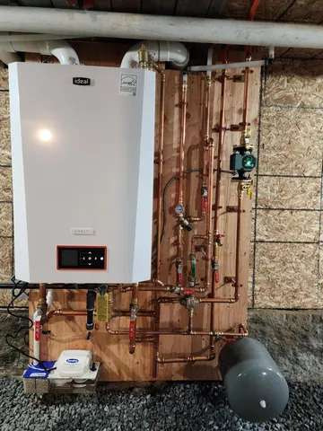 $224,900 | 105 South Alpine Street, Oakland, ME 04963