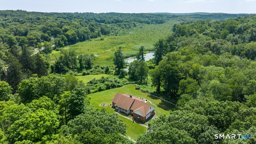 60 Shepard Hill Road Newtown, CT 06470 - Photo 5 of 37