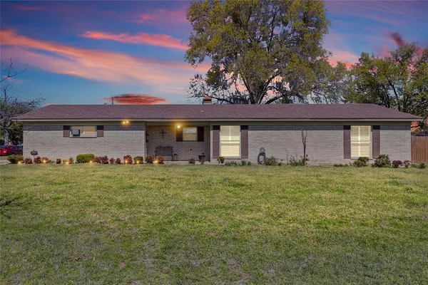 $294,900 | 1901 College Street, Sulphur Springs, TX 75482