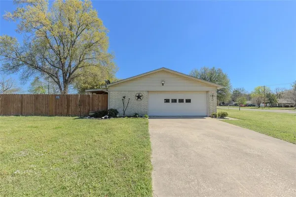 $294,900 | 1901 College Street, Sulphur Springs, TX 75482