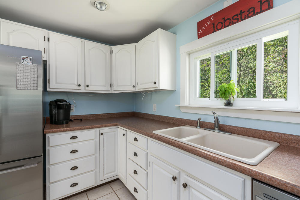 136 Oak Ledge Road Harpswell, ME 04079 - Photo 14 of 53 136oakledge-11