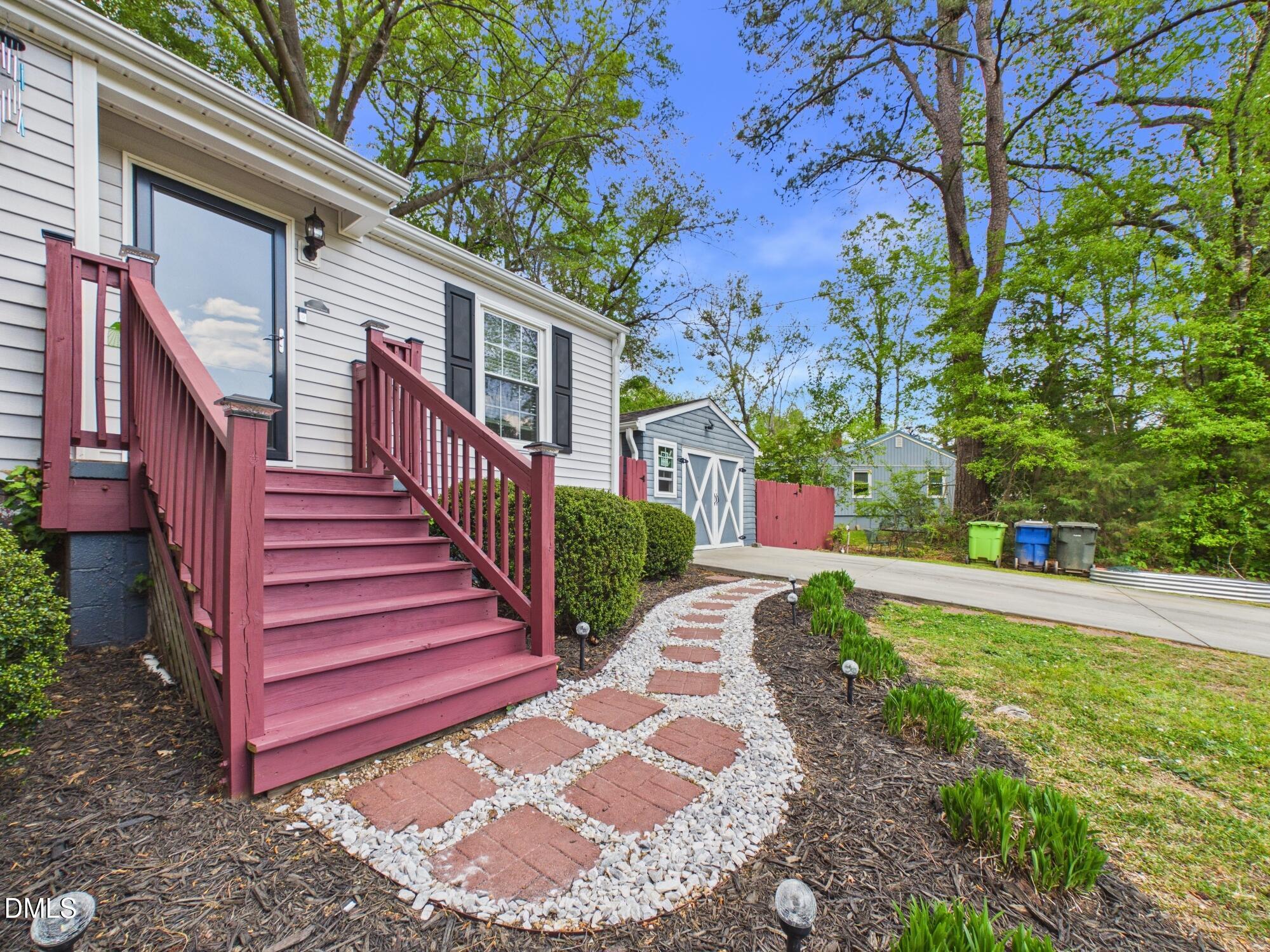 109 Blanchard Street Raleigh, NC 27603 - Photo 6 of 56 CAM06384G6-PR0007-STILL012
