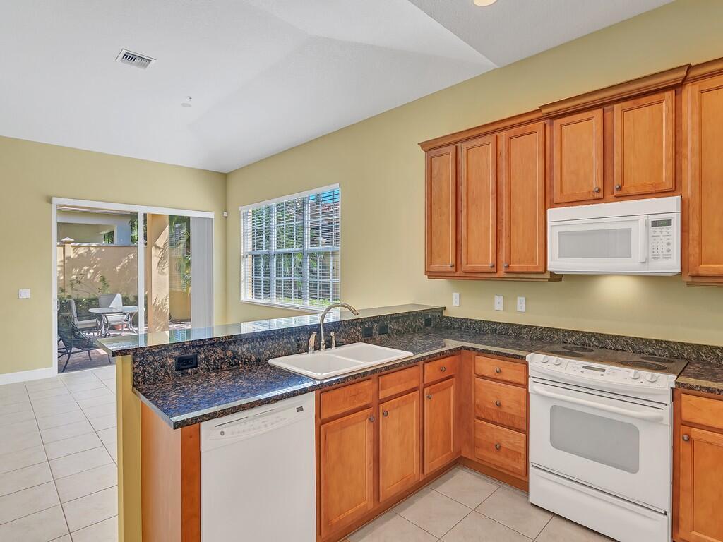 10091 Southwest Dolce Road Port St. Lucie, FL 34986 - Photo 12 of 30 Image23