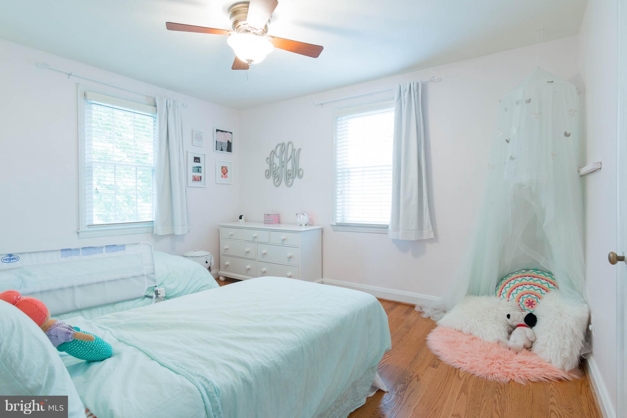 101 Hopkins Road Baltimore, MD 21212 - Photo 15 of 30 Large 2nd Bedroom