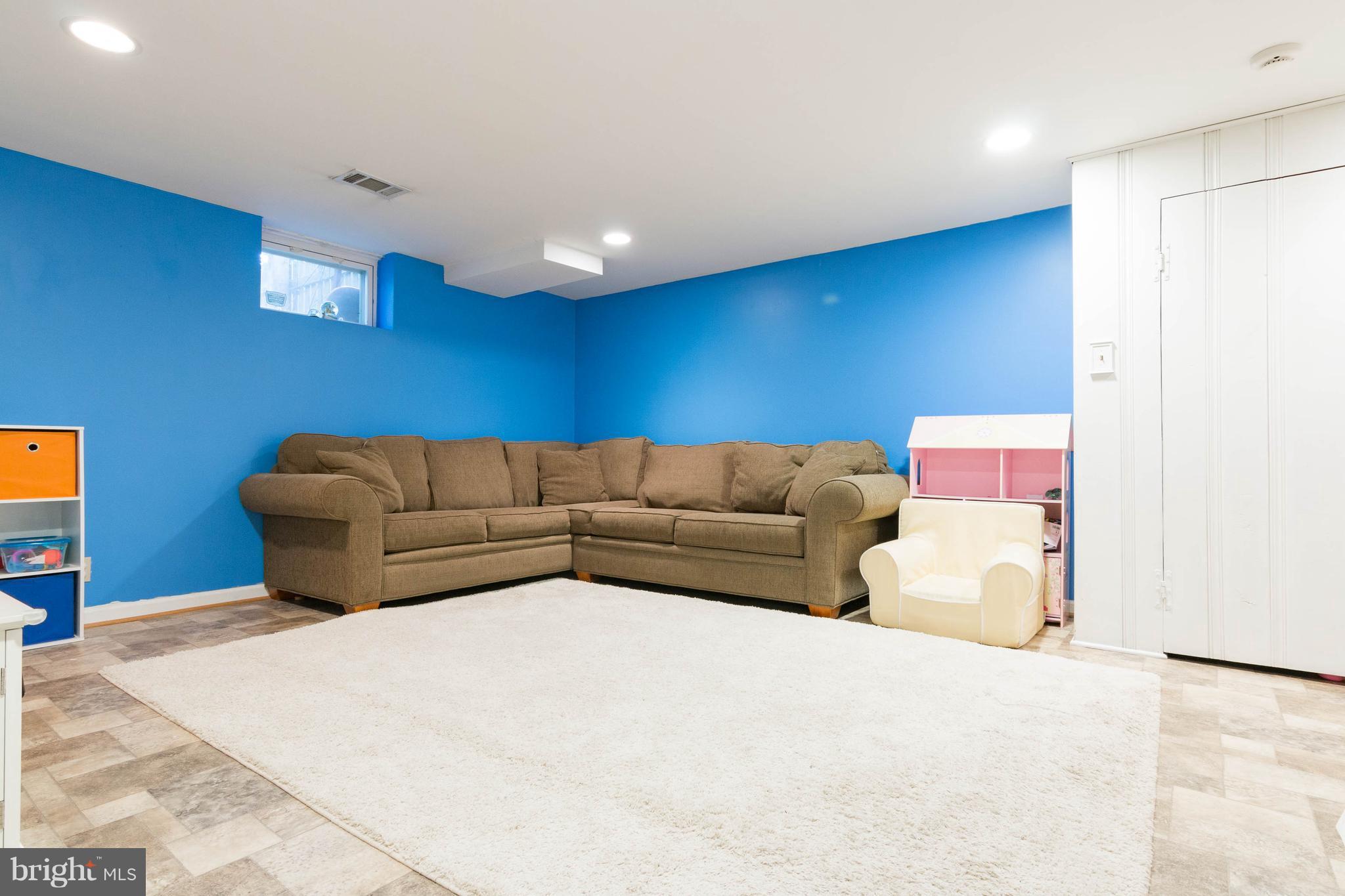 101 Hopkins Road Baltimore, MD 21212 - Photo 20 of 30 Family Room