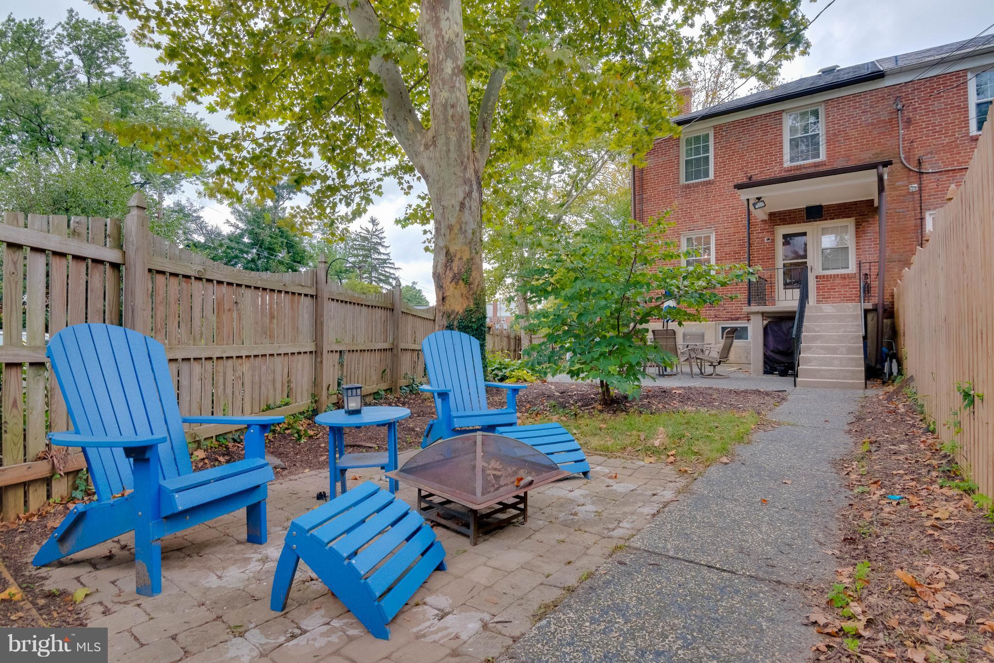 101 Hopkins Road Baltimore, MD 21212 - Photo 26 of 30 Large corner lot