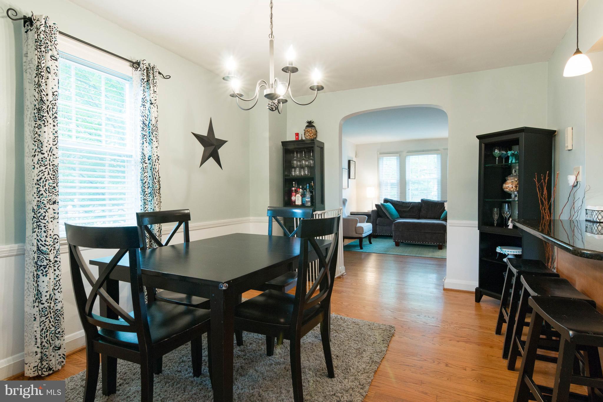 101 Hopkins Road Baltimore, MD 21212 - Photo 8 of 30 Dining Room
