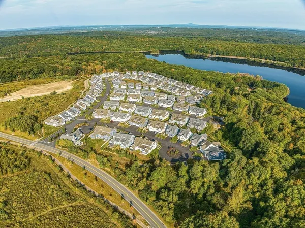 $989,000 | 7 Waterville Lane, Unit 7, Hopkinton, MA 01748