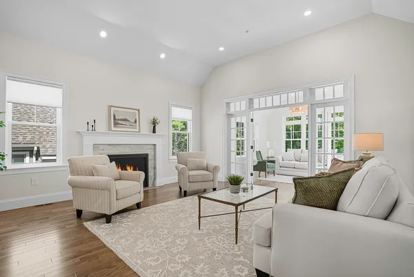 $989,000 | 7 Waterville Lane, Unit 7, Hopkinton, MA 01748