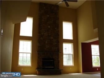 402 Indian Run Road Avondale, PA 19311 - Photo 4 of 12 Great Room