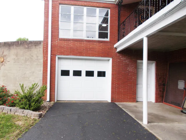 a view of a outdoor space