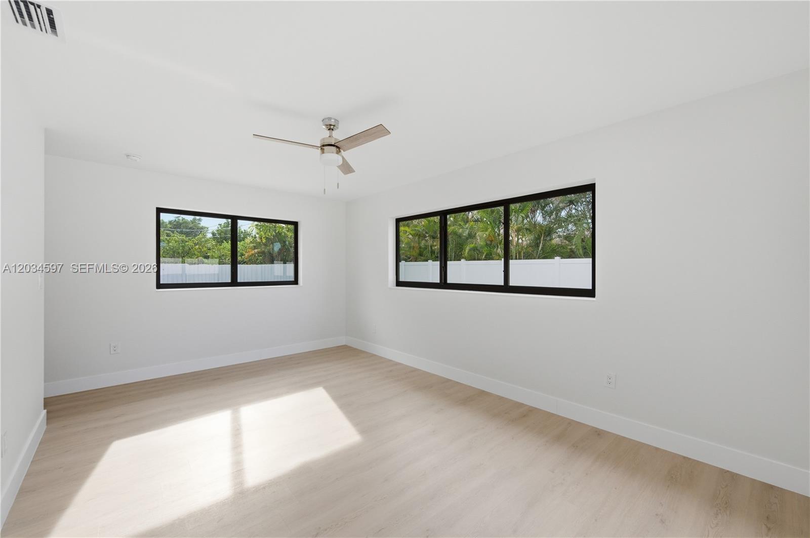 2731 Northeast 52nd Street Lighthouse Point, FL 33064 - Photo 29 of 43