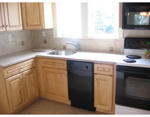 107 Sims Road Quincy, MA 02170 - Photo 3 of 15 Gallery Image 3