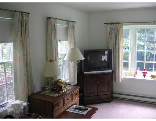 107 Sims Road Quincy, MA 02170 - Photo 10 of 15 Gallery Image 10