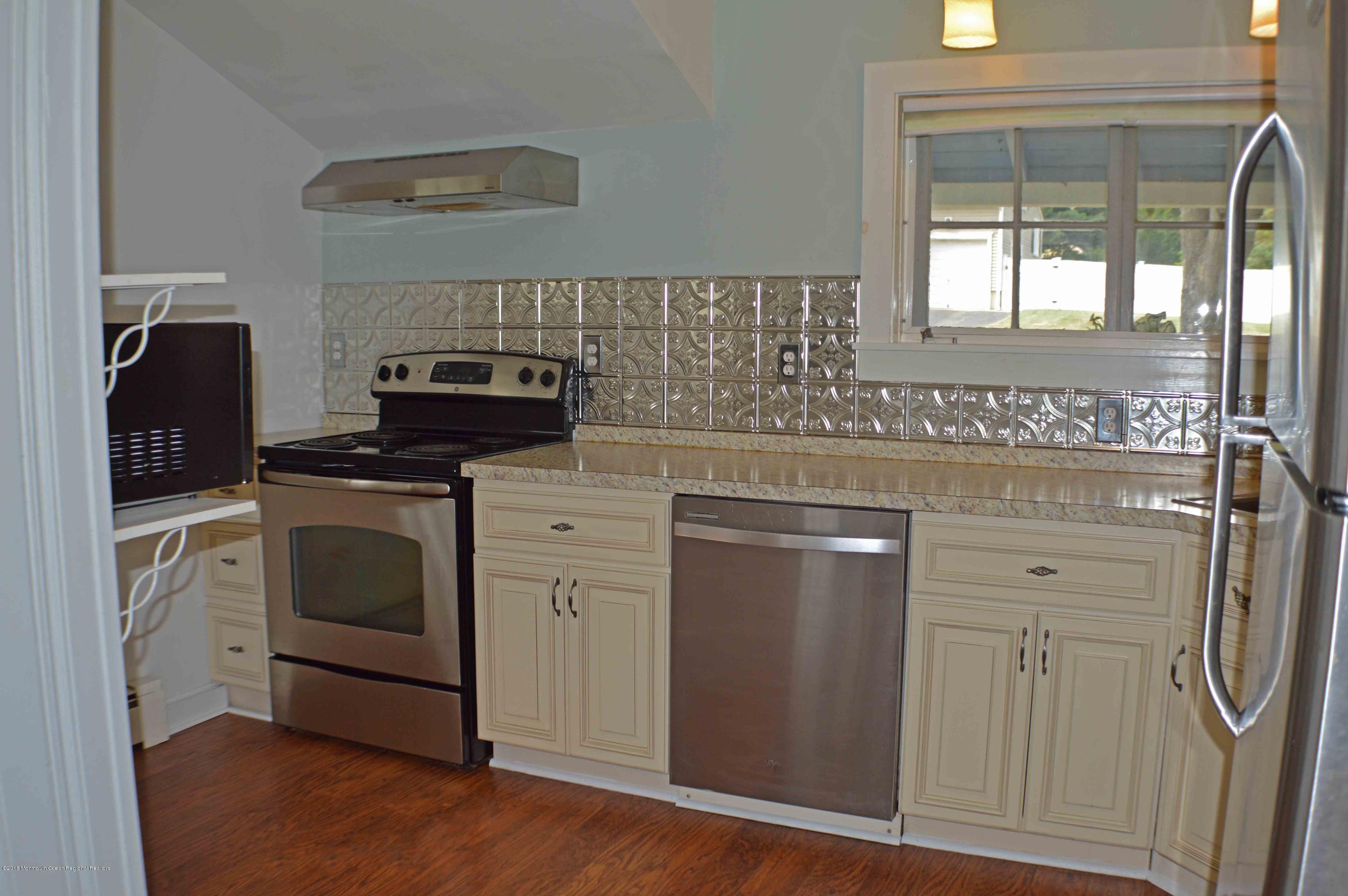 1103 Narrumson Road Manasquan, NJ 08736 - Photo 7 of 22 DSC_1088