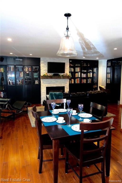 2216 Rochelle Park Drive Rochester Hills, MI 48309 - Photo 11 of 34