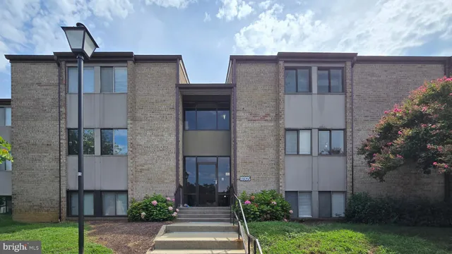 $223,000 | 18905 Smoothstone Way, Unit I3, Gaithersburg, MD 20886