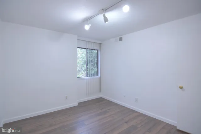 $223,000 | 18905 Smoothstone Way, Unit I3, Gaithersburg, MD 20886