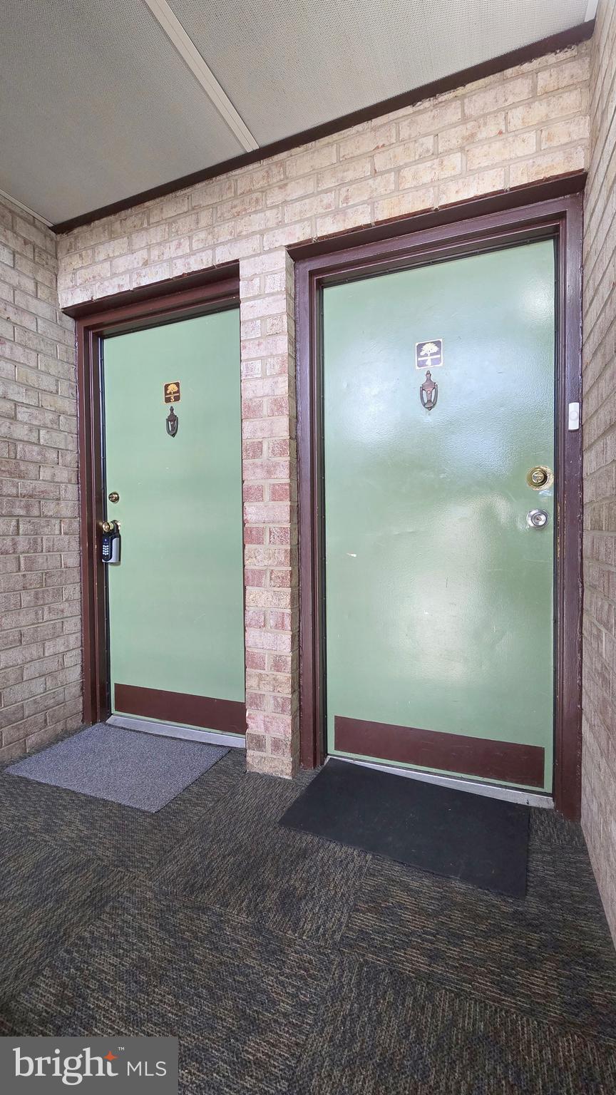 18905 Smoothstone Way, Unit I3 Gaithersburg, MD 20886 - Photo 5 of 32