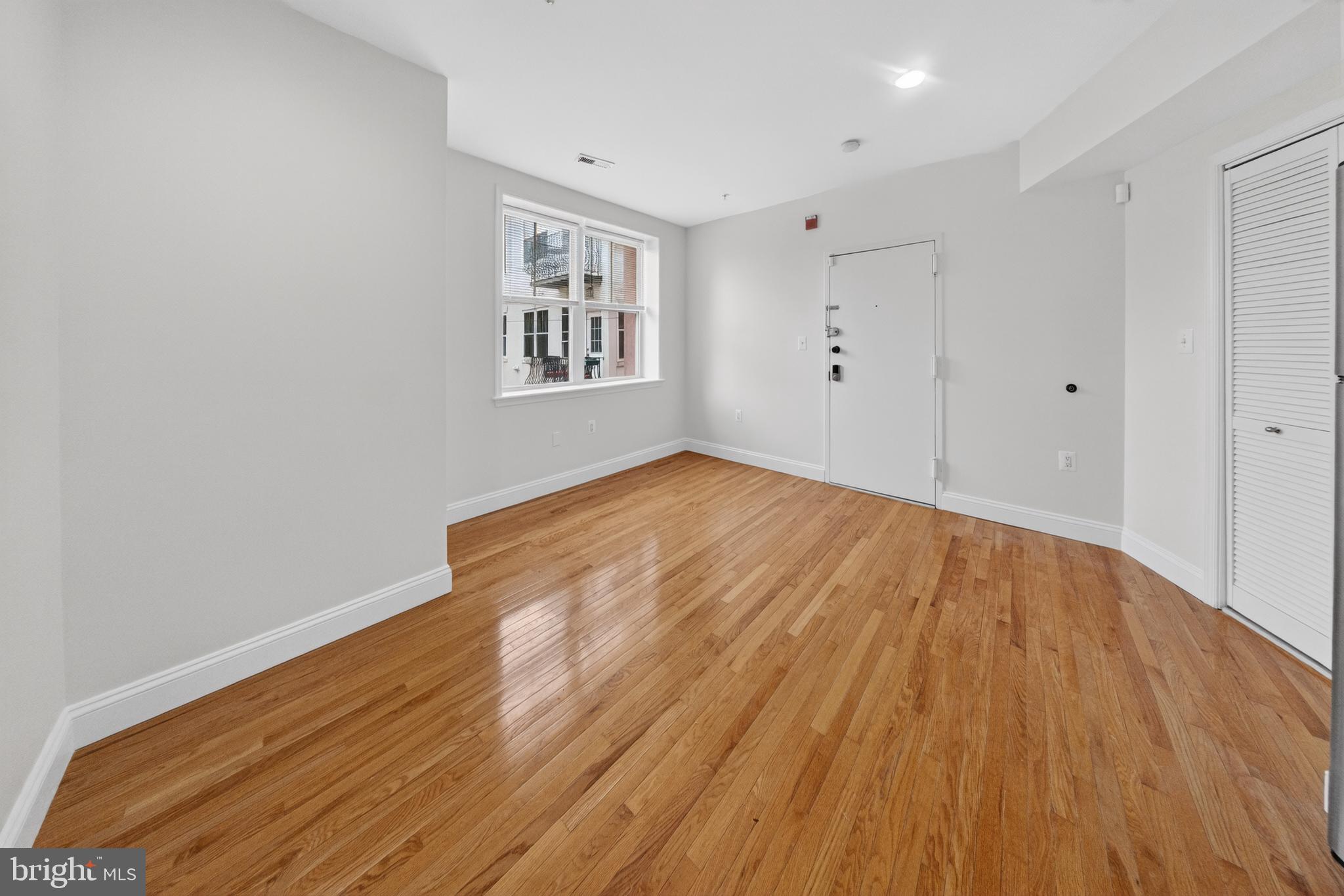 1629 L Street Northeast, Unit 202 Washington, DC 20002 - Photo 3 of 29