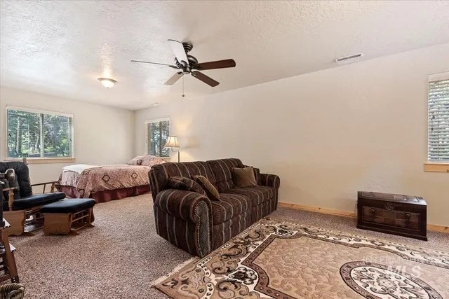 $700,000 | 23 Waterline, Cascade, ID 83611