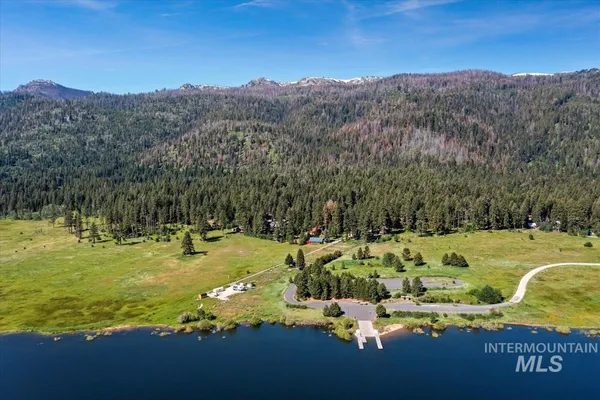 $700,000 | 23 Waterline, Cascade, ID 83611