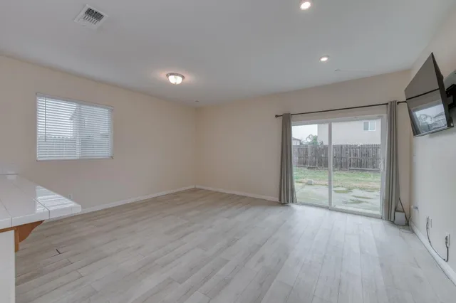 $370,000 | 1775 Palmer Avenue, Dinuba, CA 93618