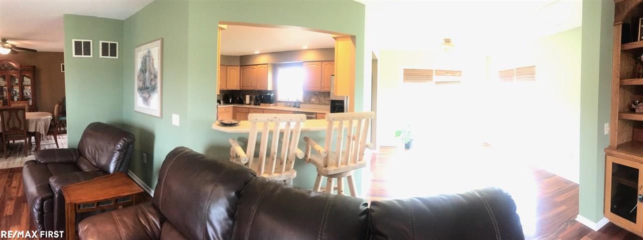 6221 Trumble Road St. Clair, MI 48079 - Photo 10 of 34 31356457-9.JPG