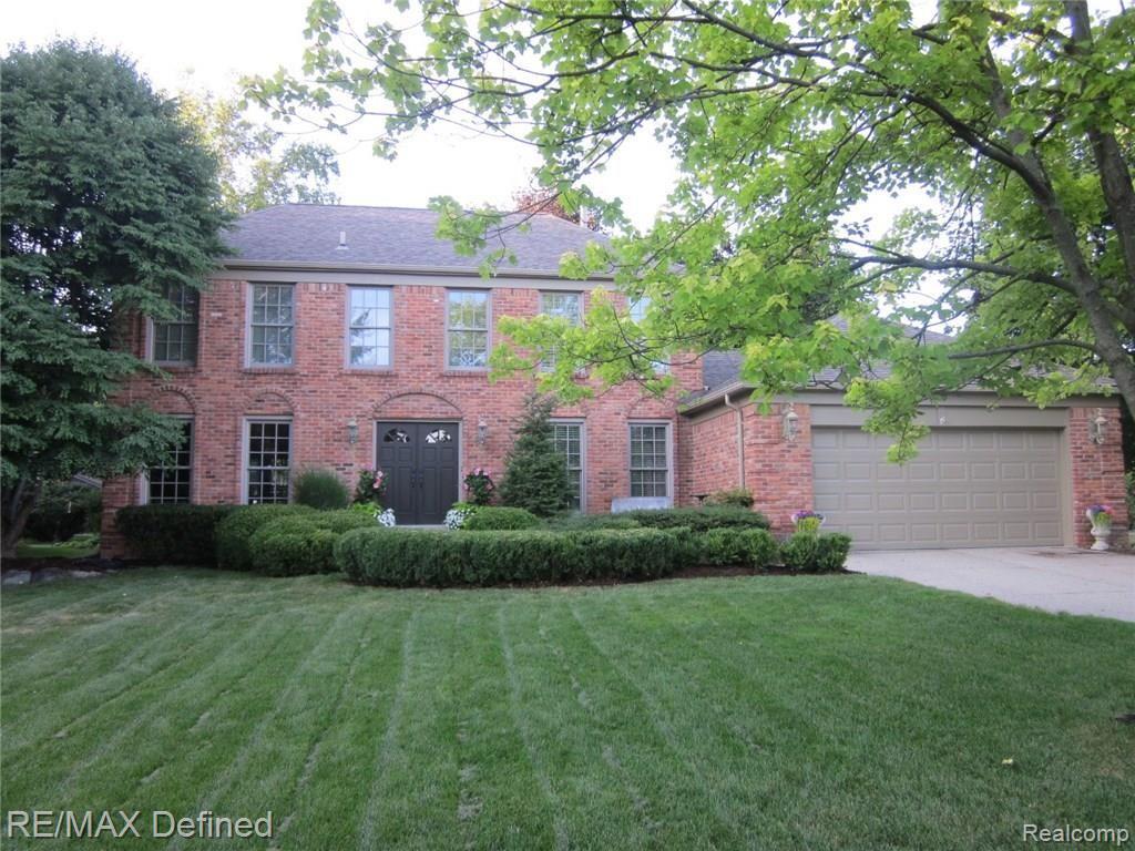 1126 Valley Stream Drive Rochester Hills, MI 48309 - Photo 1 of 37
