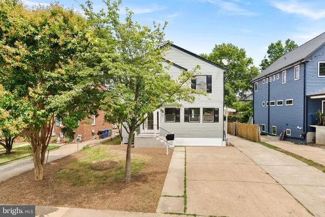 a view of a house with a outdoor space