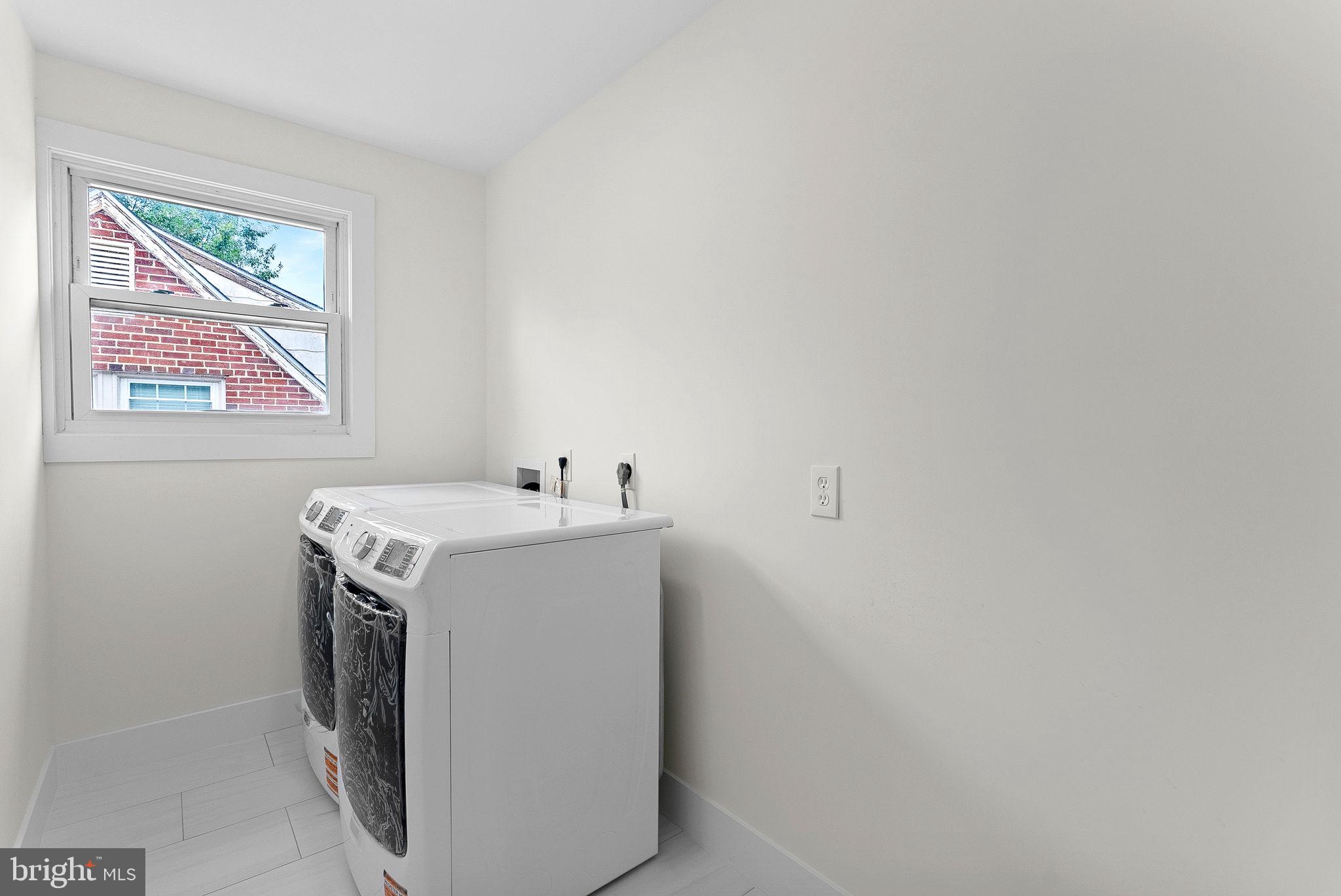 1805 South Pollard Street Arlington, VA 22204 - Photo 46 of 55 a utility room with dryer and washer