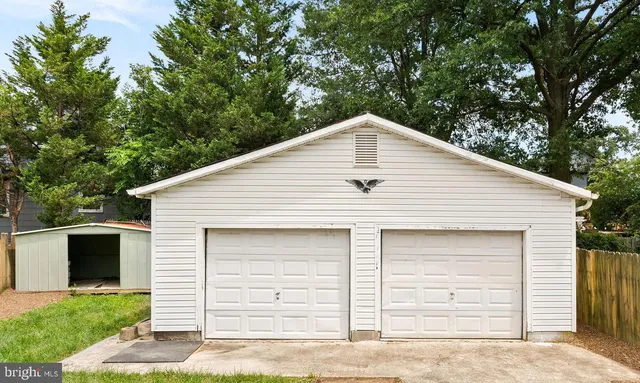 $1,224,999 | 1805 South Pollard Street, Arlington, VA 22204