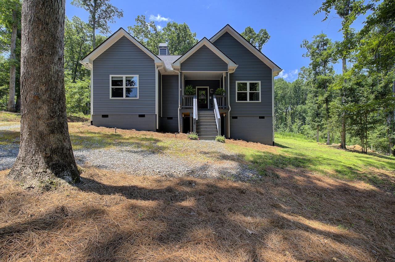 54 Lakeview Road Fountain Inn, SC 29644 - Photo 2 of 44 No HOA