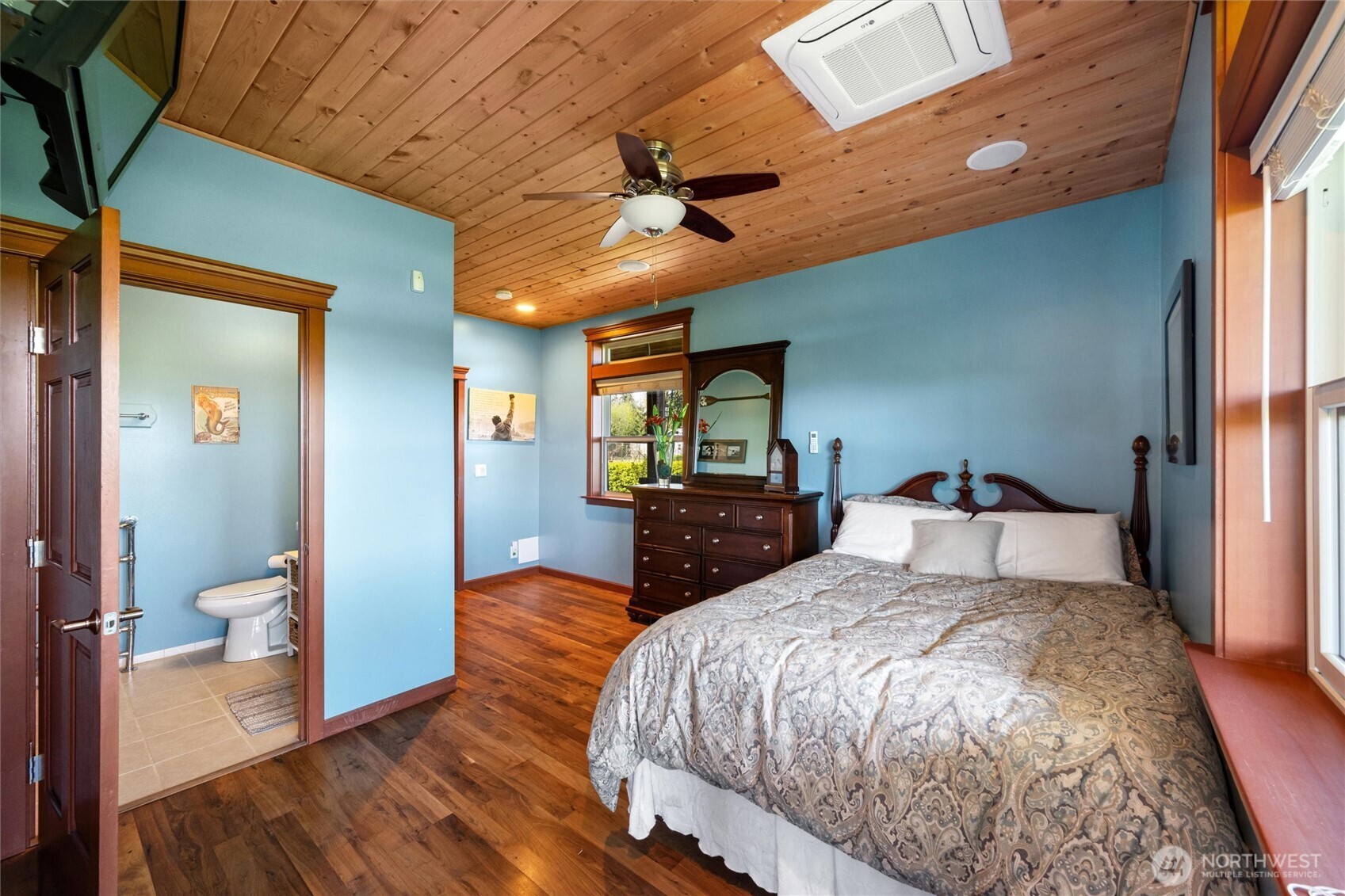 3151 Velvet Lane Custer, WA 98240 - Photo 15 of 40 a large bedroom with a bed and a flat screen tv