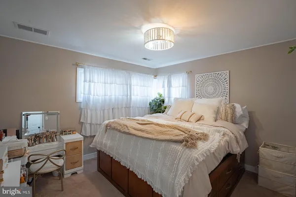 $400,000 | 42 Hollyhock Lane, Levittown, PA 19055