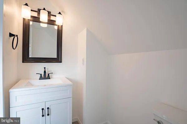 $400,000 | 42 Hollyhock Lane, Levittown, PA 19055