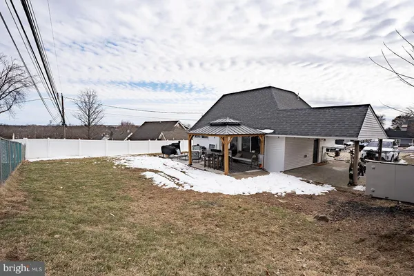 $400,000 | 42 Hollyhock Lane, Levittown, PA 19055