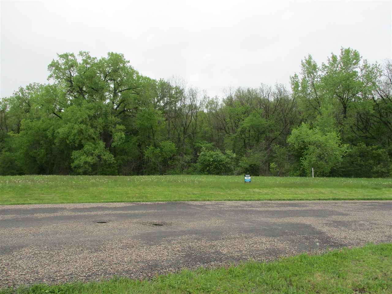 L46 Terrier Drive Prairie du Chien, WI 53821 - Photo 3 of 8