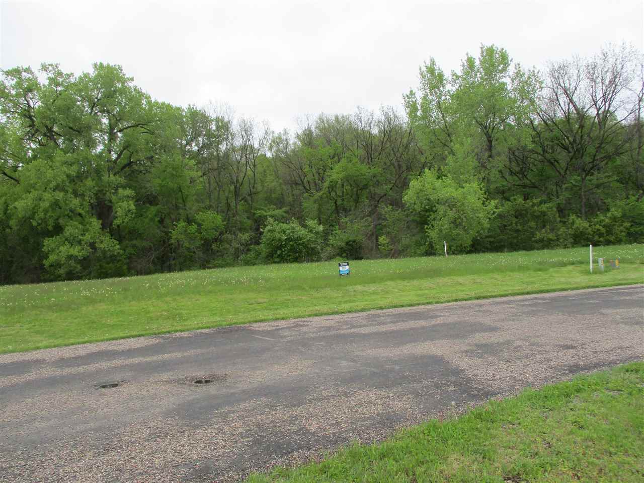 L46 Terrier Drive Prairie du Chien, WI 53821 - Photo 4 of 8